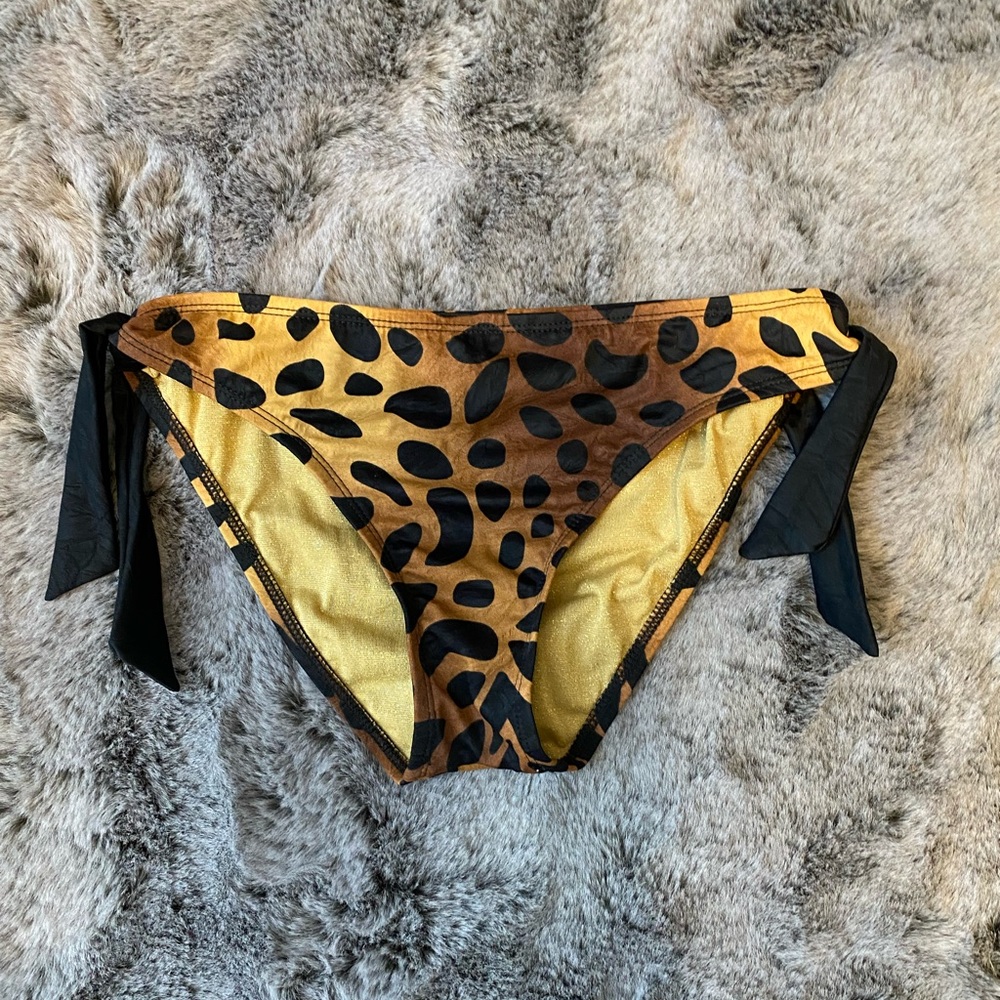 Athena Bikini Bottom.  Size 6. Excellent Condition